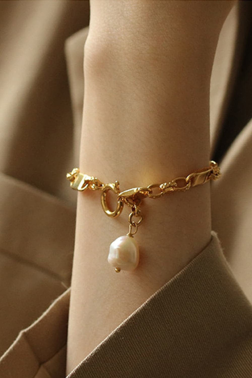 Elegant Link Chain Bracelet with Pearl for Women - Loved ones